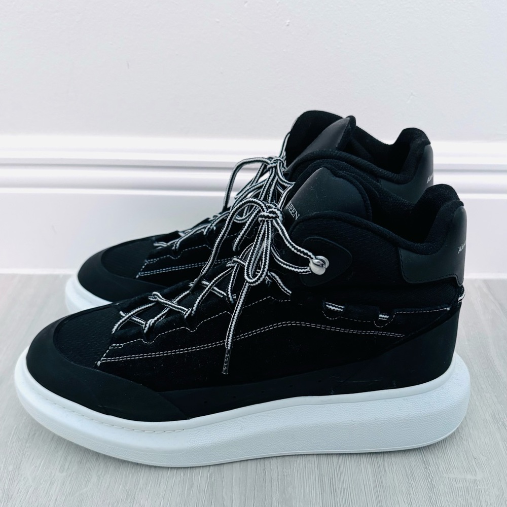 NWOT Alexander McQueen Men’s Larry Hightop Sneakers size 43